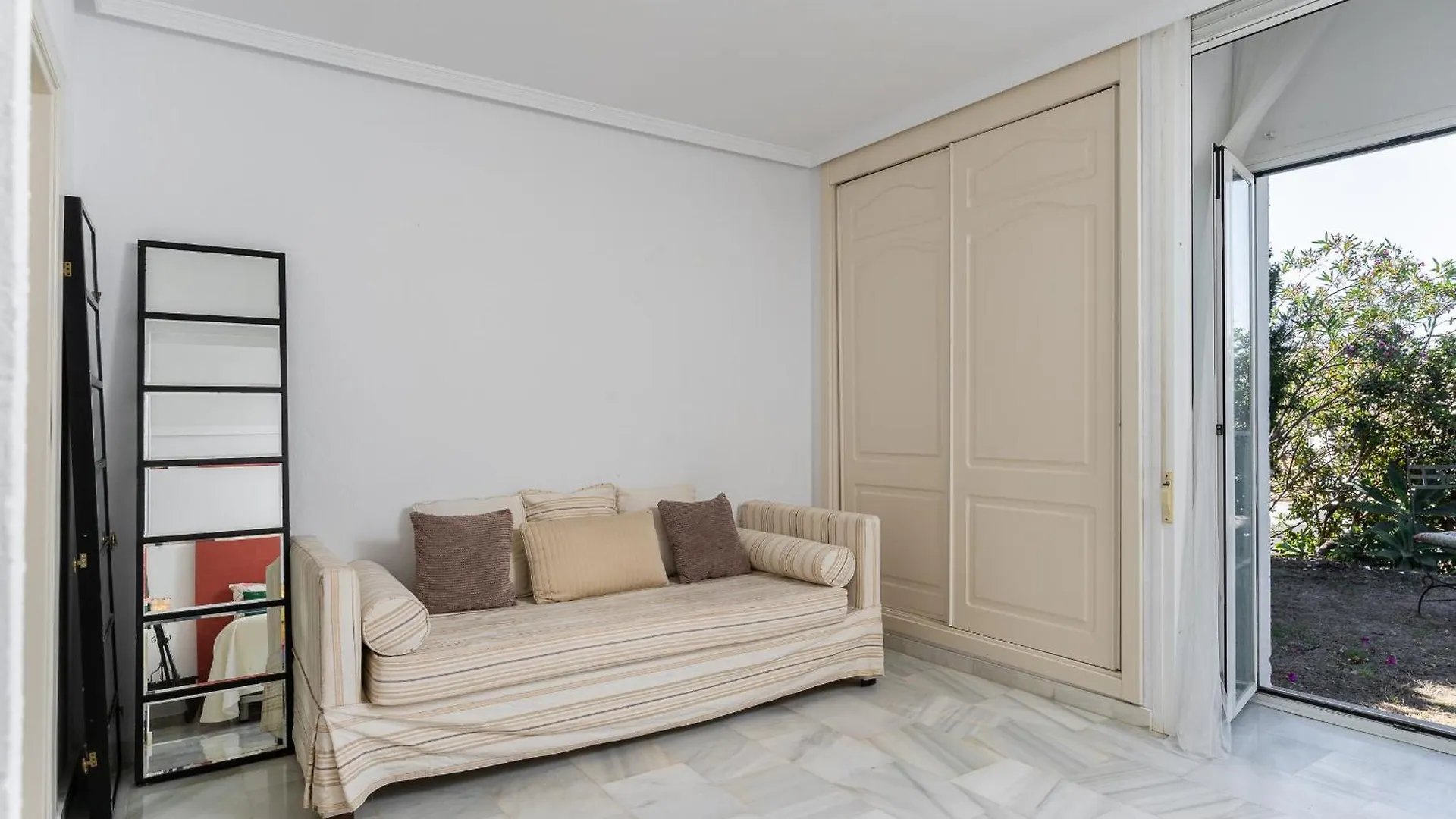 Monko Villa Casablanca بينالماذينا